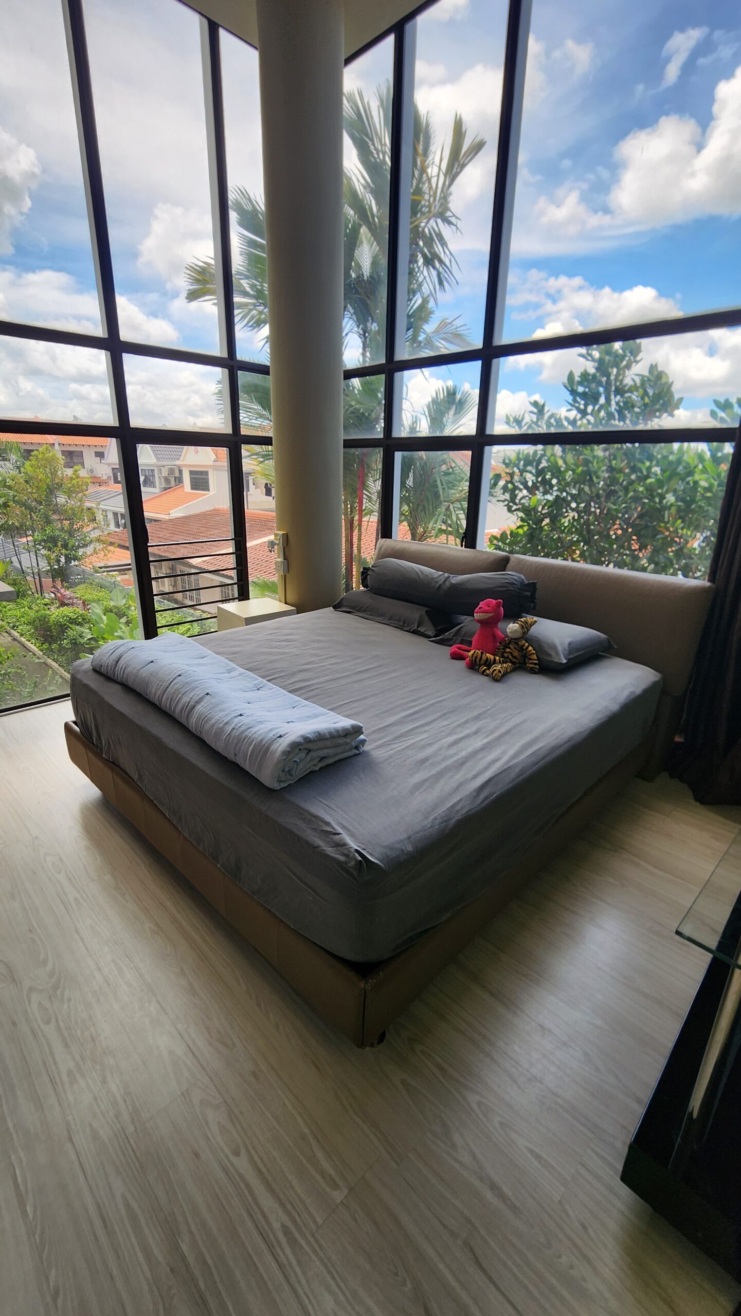 Supreme Cleaners team cleaned tall condo master bedroom